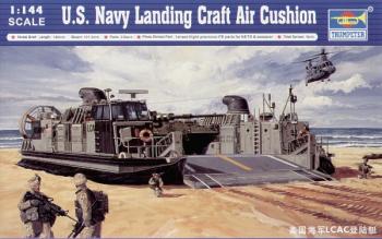 Trumpeter 1:144 - USMC LCAC Landing Craft Air Cushion.