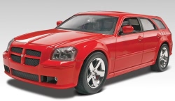 Revell Monogram 1:25 - Dodge Magnum SRT8