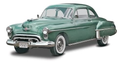 Revell Monogram 1:25 - 1950 Oldsmobile Club Coupe 2 n 1