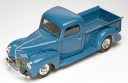 Revell Monogram 1:24 - 40 Ford Custom Pickup Truck